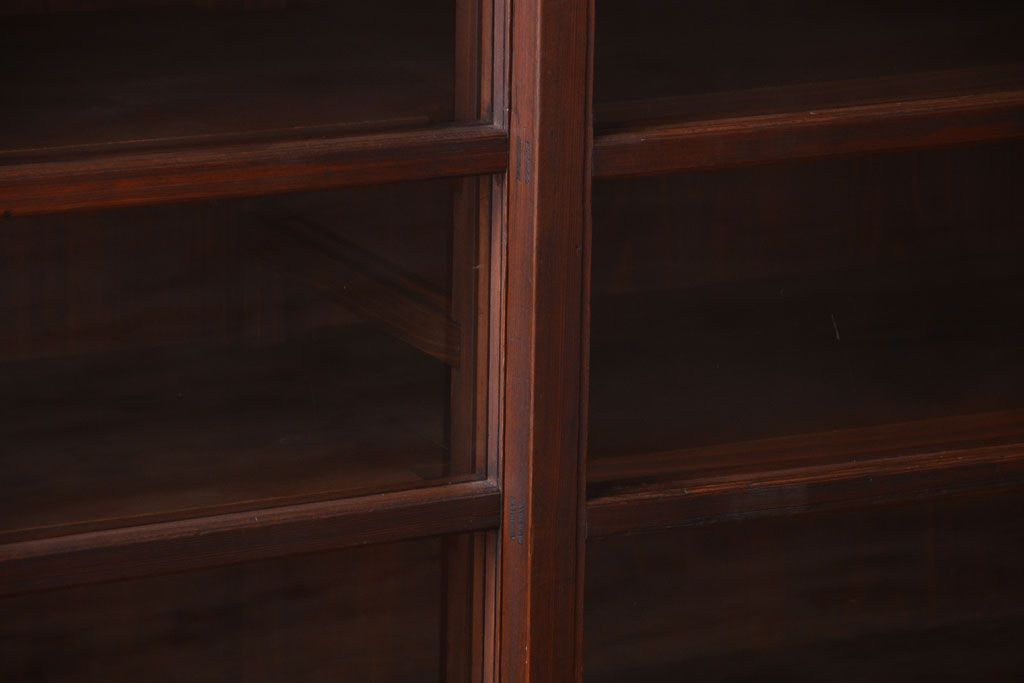 アンティーク家具　古民具・骨董　引き出し4杯付き!和製アンティークの引き戸ローボード(収納棚)