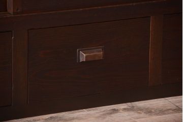 アンティーク家具　古民具・骨董　引き出し4杯付き!和製アンティークの引き戸ローボード(収納棚)