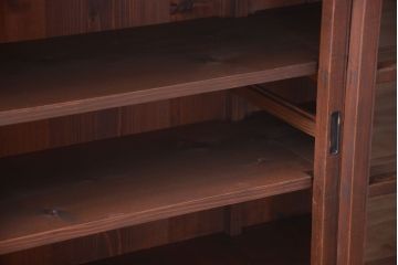 アンティーク家具　古民具・骨董　引き出し4杯付き!和製アンティークの引き戸ローボード(収納棚)