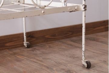 アンティーク家具　イギリスアンティーク　アイアン製フォールディングベビーベッド(2)