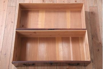 アンティーク家具　古民具・骨董　明治期　前面欅材の二段重ね庄内箪笥(衣装箪笥)