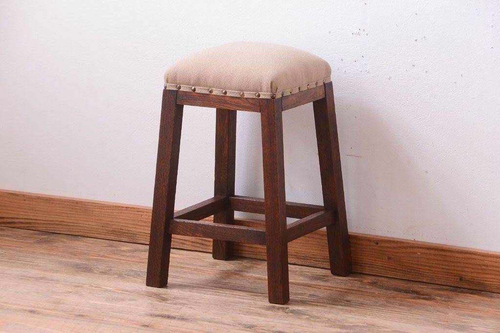 レトロ家具　アンティーク　古い木のレトロなクッション座面角スツール(2)
