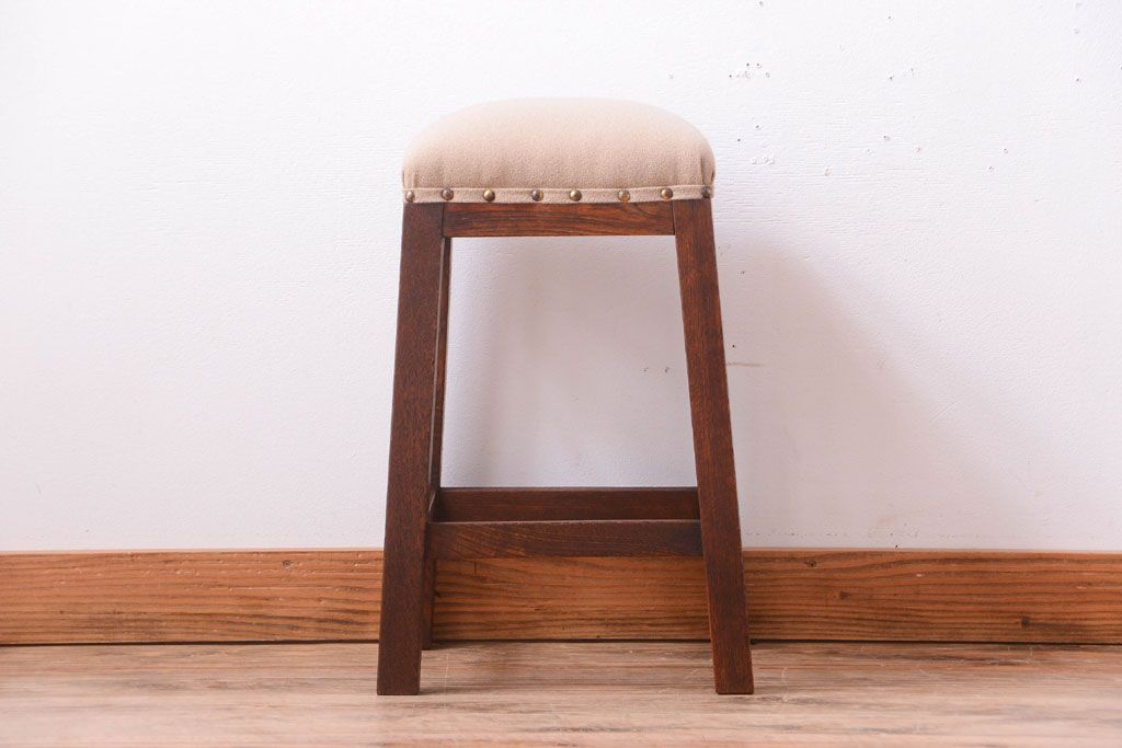 レトロ家具　アンティーク　古い木のレトロなクッション座面角スツール(2)