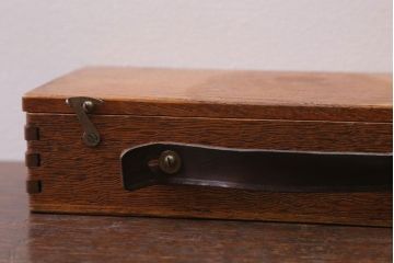 アンティーク雑貨　アンティーク　古い木製の小さな収納ケース(2)