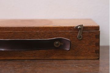 アンティーク雑貨　アンティーク　古い木製の小さな収納ケース(2)