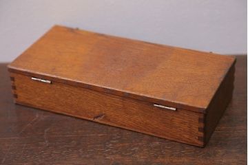 アンティーク雑貨　アンティーク　古い木製の小さな収納ケース(2)