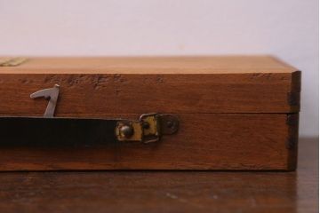 アンティーク雑貨　アンティーク　古い木製の小さな収納ケース(3)