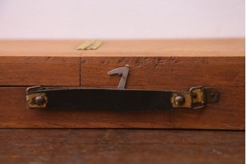 アンティーク雑貨　アンティーク　古い木製の小さな収納ケース(3)