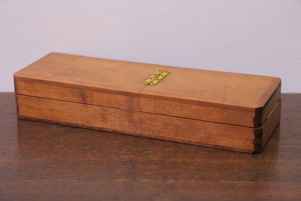アンティーク雑貨　アンティーク　古い木製の小さな収納ケース(3)