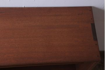 アンティーク家具　和製アンティーク　シンプルな古い木の脚付きオープンラック(棚)