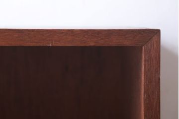 アンティーク家具　和製アンティーク　シンプルな古い木の脚付きオープンラック(棚)