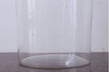 アンティーク雑貨　昭和レトロ　蓋付きのアンティークガラス瓶(ビン)(2)