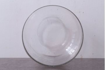 アンティーク雑貨　昭和レトロ　蓋付きのアンティークガラス瓶(ビン)(2)