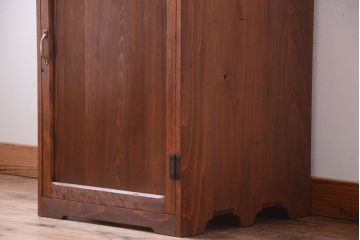 レトロ家具　昭和レトロ　古い木製の小ぶりなアンティーク収納棚(収納箱)