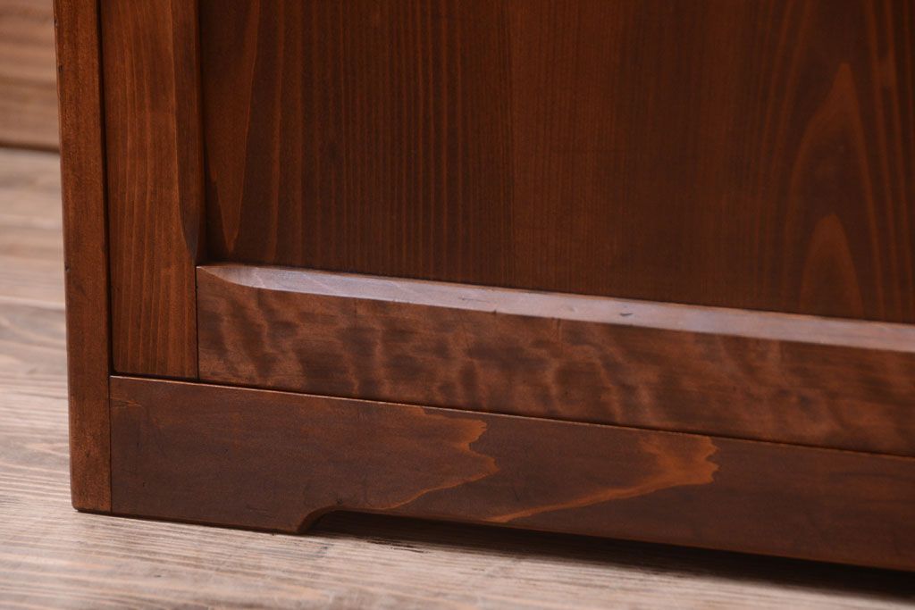 レトロ家具　昭和レトロ　古い木製の小ぶりなアンティーク収納棚(収納箱)