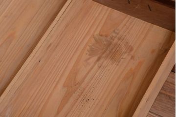 アンティーク家具　古民具・骨董　前面欅玉杢材!脚付き収納棚(キャビネット)