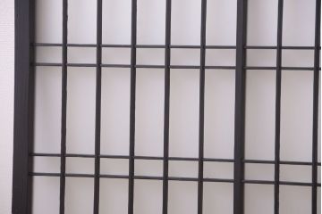 和モダンスタイル　すりガラス入り!小さなブラックペイント格子戸2枚セット(窓)