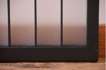 和モダンスタイル　すりガラス入り!小さなブラックペイント格子戸2枚セット(窓)
