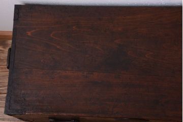 アンティーク家具　古民具・骨董　シンプルな丸金具の衣装箪笥ローボード(時代箪笥)(1)