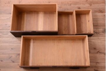 アンティーク家具　古民具・骨董　シンプルな丸金具の衣装箪笥ローボード(時代箪笥)(2)