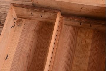 アンティーク家具　古民具・骨董　シンプルな丸金具の衣装箪笥ローボード(時代箪笥)(2)