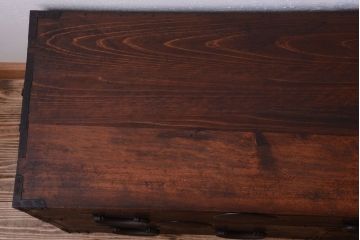 アンティーク家具　古民具・骨董　シンプルな丸金具の衣装箪笥ローボード(時代箪笥)(2)