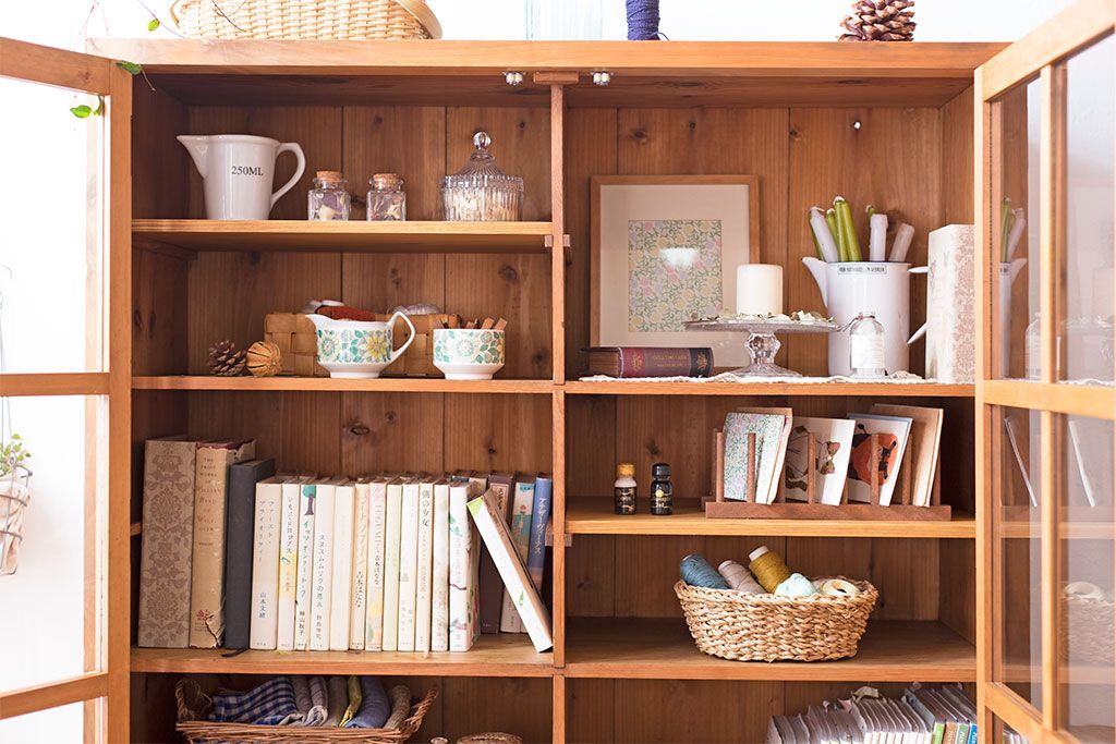 アンティーク家具　和製アンティーク　木味が美しい大ぶりな本箱(ブックケース)