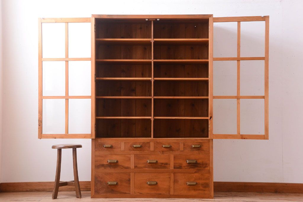 アンティーク家具　和製アンティーク　木味が美しい大ぶりな本箱(ブックケース)