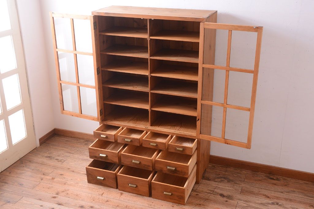 アンティーク家具　和製アンティーク　木味が美しい大ぶりな本箱(ブックケース)