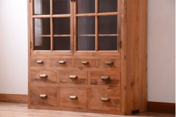 アンティーク家具　和製アンティーク　木味が美しい大ぶりな本箱(ブックケース)