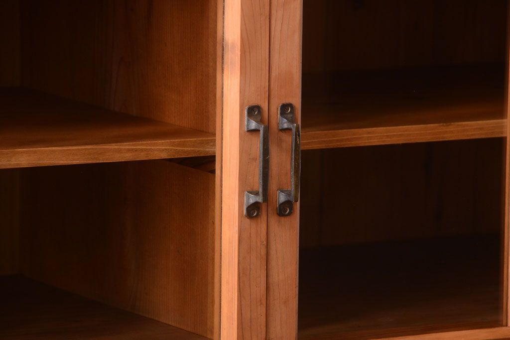 アンティーク家具　和製アンティーク　木味が美しい大ぶりな本箱(ブックケース)