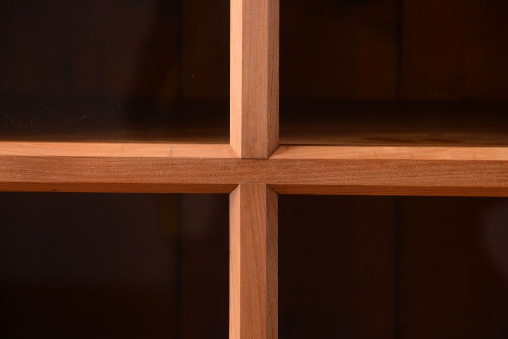 アンティーク家具　和製アンティーク　木味が美しい大ぶりな本箱(ブックケース)