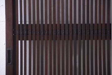 和製アンティーク　裏ガラス入り!古い木の格子戸2枚セット