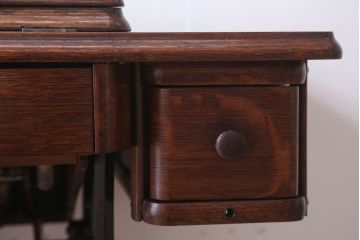 アンティーク家具　イギリスアンティーク　足踏みシンガーミシン(2)