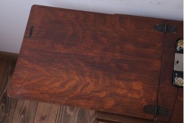 アンティーク家具　イギリスアンティーク　足踏みシンガーミシン(2)