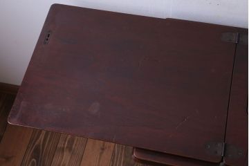 アンティーク家具　アンティーク　ストレートレッグの2杯引き出しシンガーミシンテーブル
