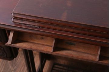 アンティーク家具　アンティーク　ストレートレッグの2杯引き出しシンガーミシンテーブル