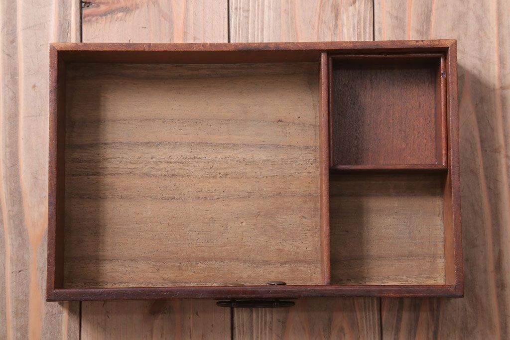 アンティーク家具　和製アンティーク　総桑材の高級小引き出し