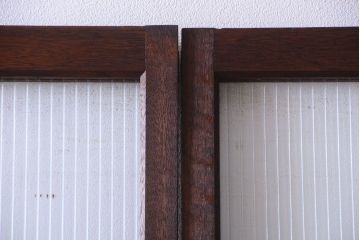 アンティーク　古い木製のモールガラス入り引き戸2枚セット