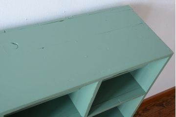 アンティーク家具 アンティークペイント 脚付き!大きなマス目棚(下駄箱)