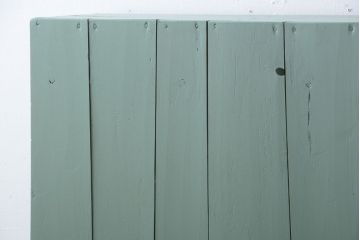 アンティーク家具 アンティークペイント 脚付き!大きなマス目棚(下駄箱)