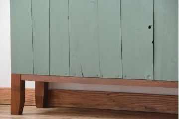 アンティーク家具 アンティークペイント 脚付き!大きなマス目棚(下駄箱)