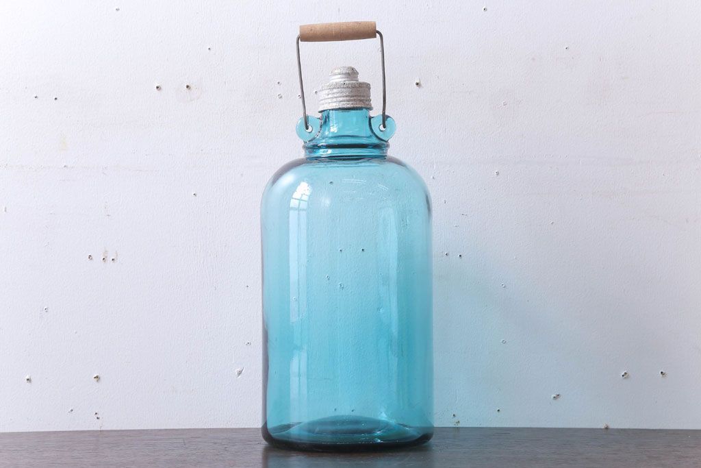 アンティーク雑貨　和製アンティーク　大正期　取っ手付き!古い青色ガラス瓶