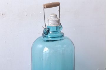 アンティーク雑貨　和製アンティーク　大正期　取っ手付き!古い青色ガラス瓶