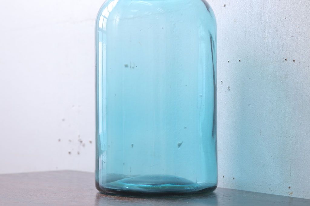 アンティーク雑貨　和製アンティーク　大正期　取っ手付き!古い青色ガラス瓶