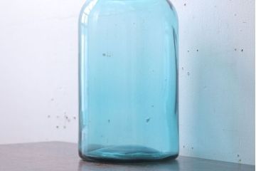 アンティーク雑貨　和製アンティーク　大正期　取っ手付き!古い青色ガラス瓶