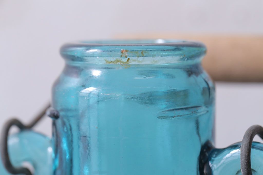 アンティーク雑貨　和製アンティーク　大正期　取っ手付き!古い青色ガラス瓶
