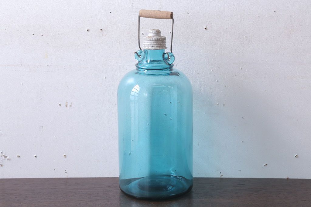 アンティーク雑貨　和製アンティーク　大正期　取っ手付き!古い青色ガラス瓶