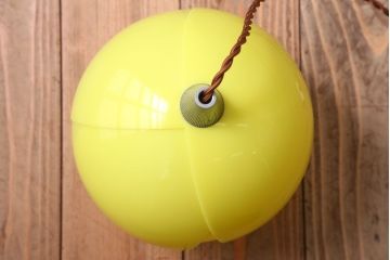 昭和レトロ　チューリップ型シェードの天井照明