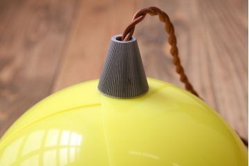 昭和レトロ　チューリップ型シェードの天井照明